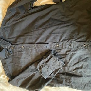 Aritzia black buttoned shirt